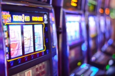 burung 55 Ekor Number slot games showing Mahjong Ways tile grid and Gates of Olympus cluster mechanics
